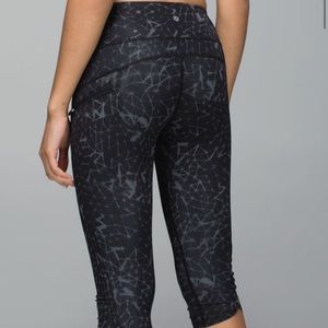 Lululemon Run Top Speed Crop
Star Crushed Coal